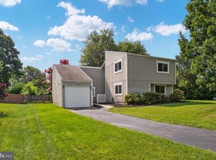 408 Arkansas Ave, Herndon, VA 20170