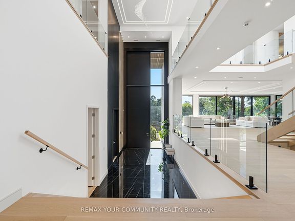 5th image of 35 Riverside Blvd