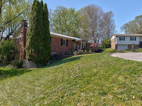 5th image of 122 Azalea Ct