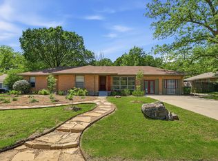 2409 Robinwood Ln, Denton, TX 76209