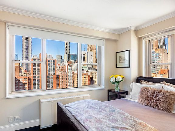 4th image of 137 E 36th St #21D