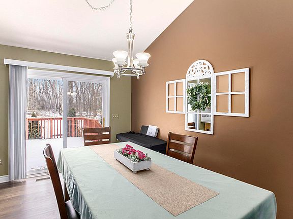 5th image of 9843 Iosco Ridge Dr