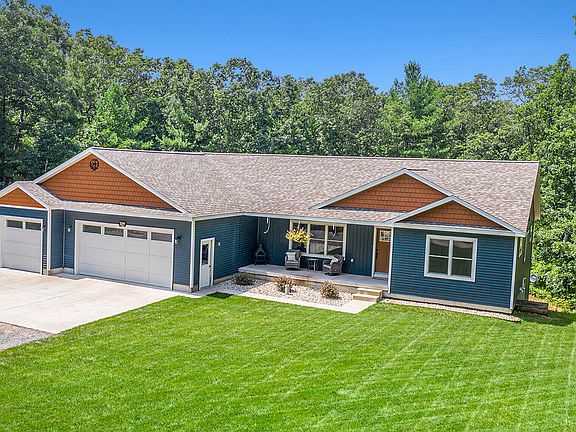 3rd image of 2559 E White Lake Dr