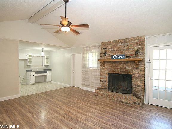 3rd image of 6620 Fox Creek Dr S