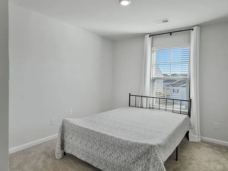298 Watersglen Dr — Photo 19