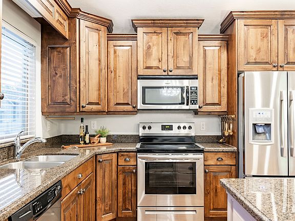 5th image of 775 W Lazy Oak Way