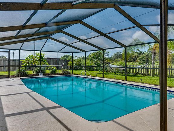 4th image of 1681 Ixora Dr W