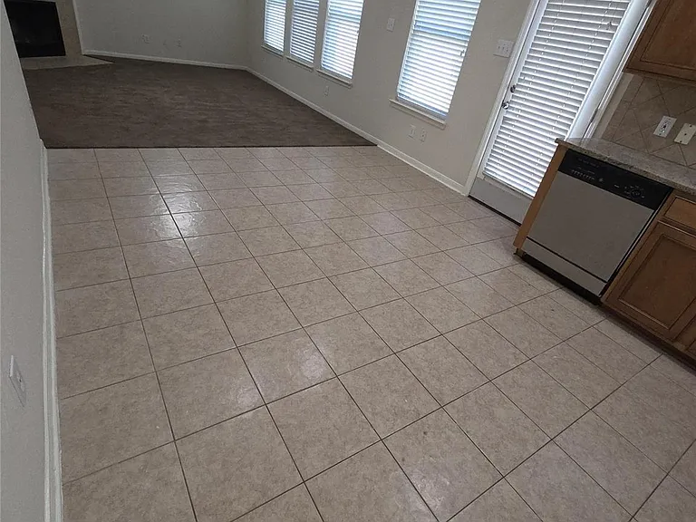 17711 Barton Point Ln — Photo 5