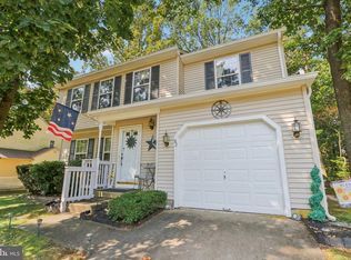 82 Rosalind Cir, Sicklerville, NJ 08081