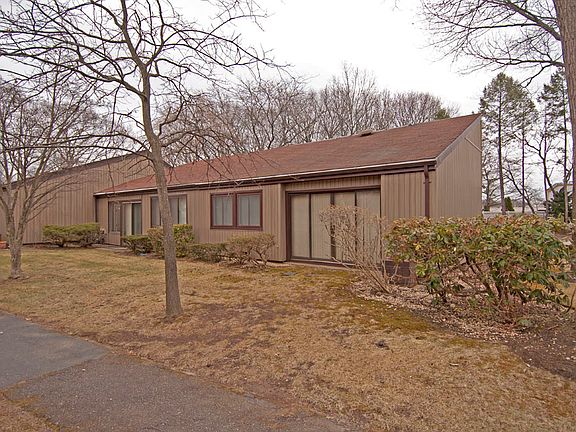 3rd image of 82 Strathmore Gate Dr #82