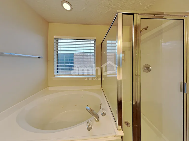 7015 Atasca Creek Dr — Photo 10
