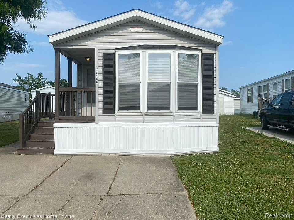 1st image of 59486 Hardy Ln
