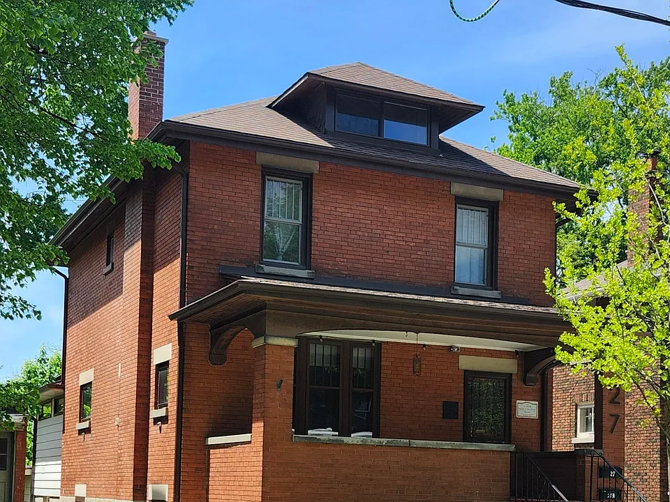 27 Belgrave Ave #LOWER