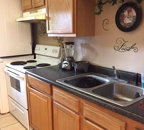 3rd image of 1326 Tishman Ln
