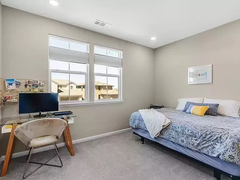 8720 Aquamarine Dr — Photo 8