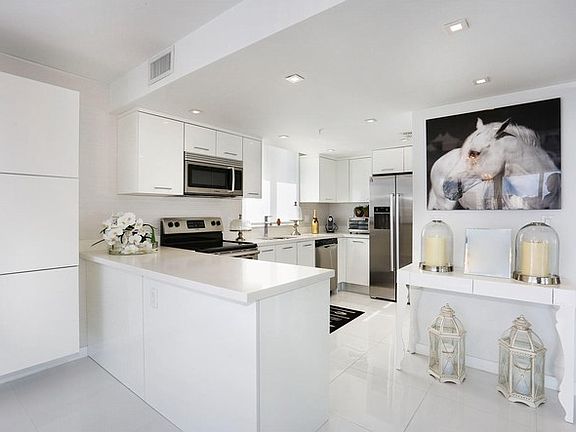 5th image of 9901 E Bay Harbor Dr APT 801