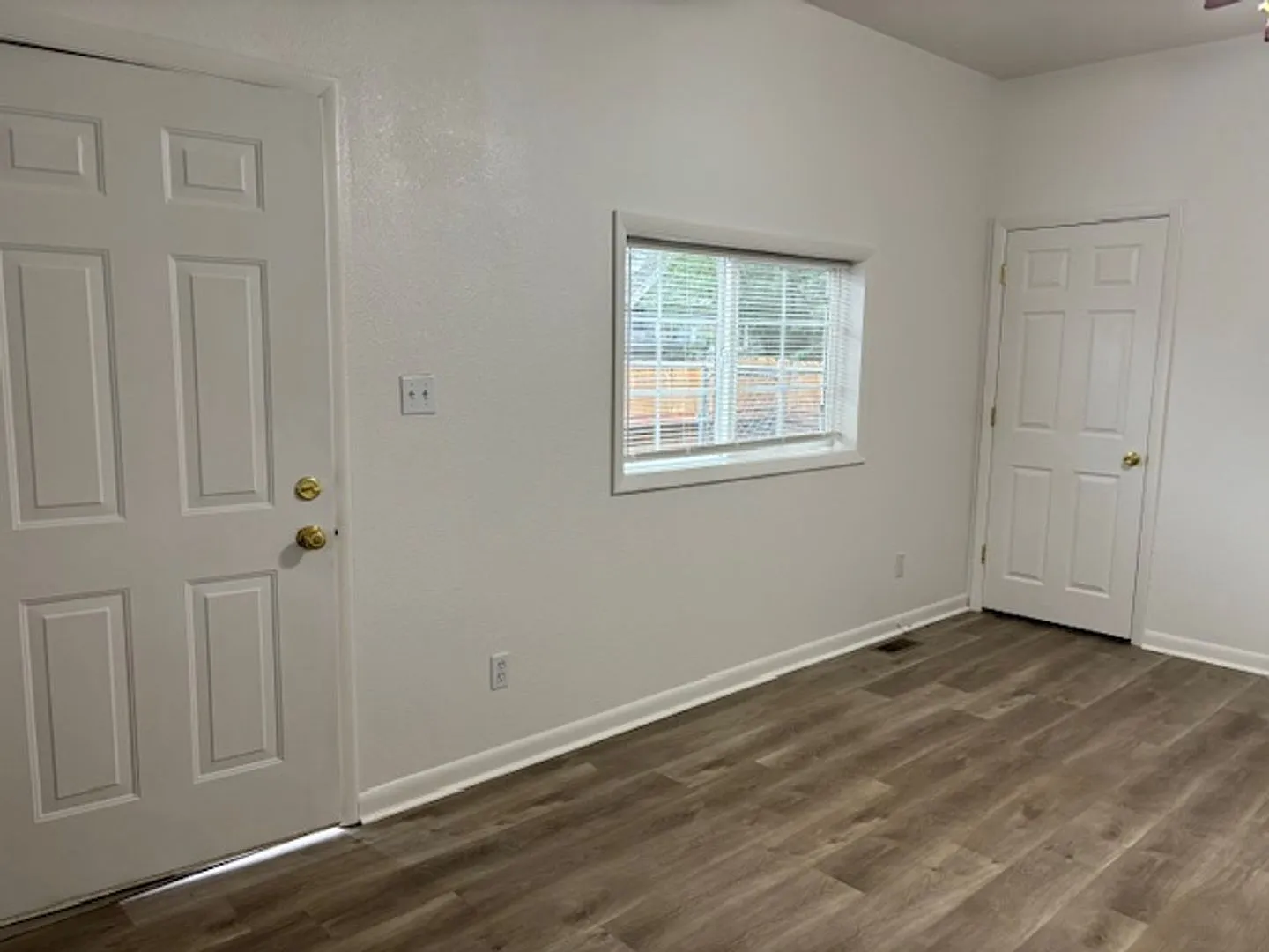 PM-244 3315 McComb Ave — Photo 4