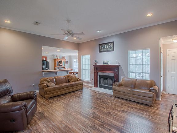 3rd image of 14922 Loveless Dr