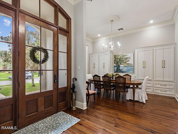 3rd image of 117 Carrollton Cir