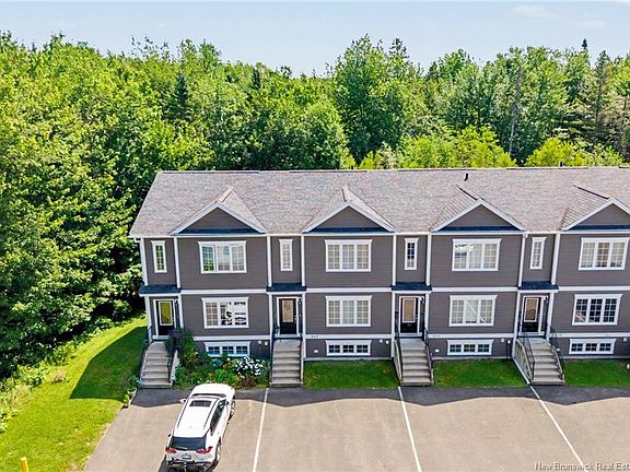 2nd image of 202 James St