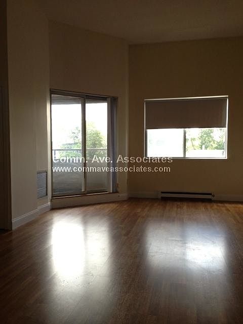 2nd image of 1077 Commonwealth Ave #453