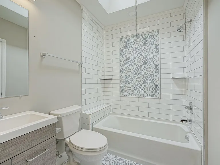 3130 Dickinson St — Photo 24