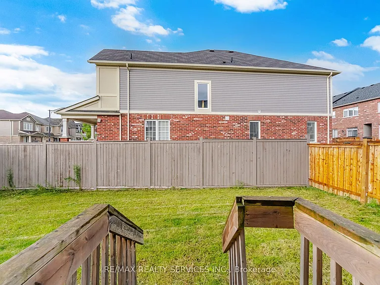 75 Benhurst Cres #UPPER — Photo 43