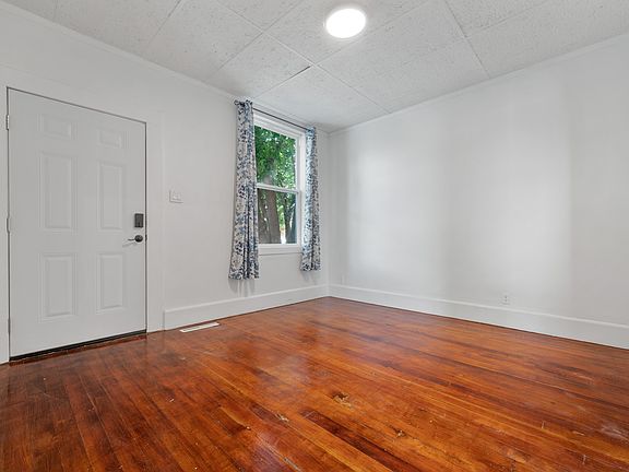 5th image of 1147 E Kensington Ave