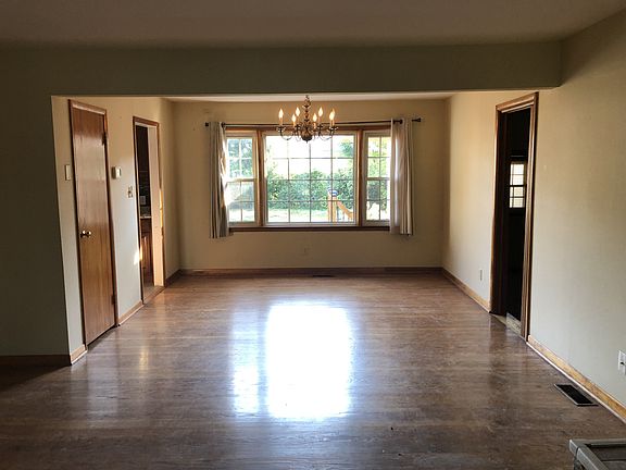 3rd image of 4600 W Lincoln Cir