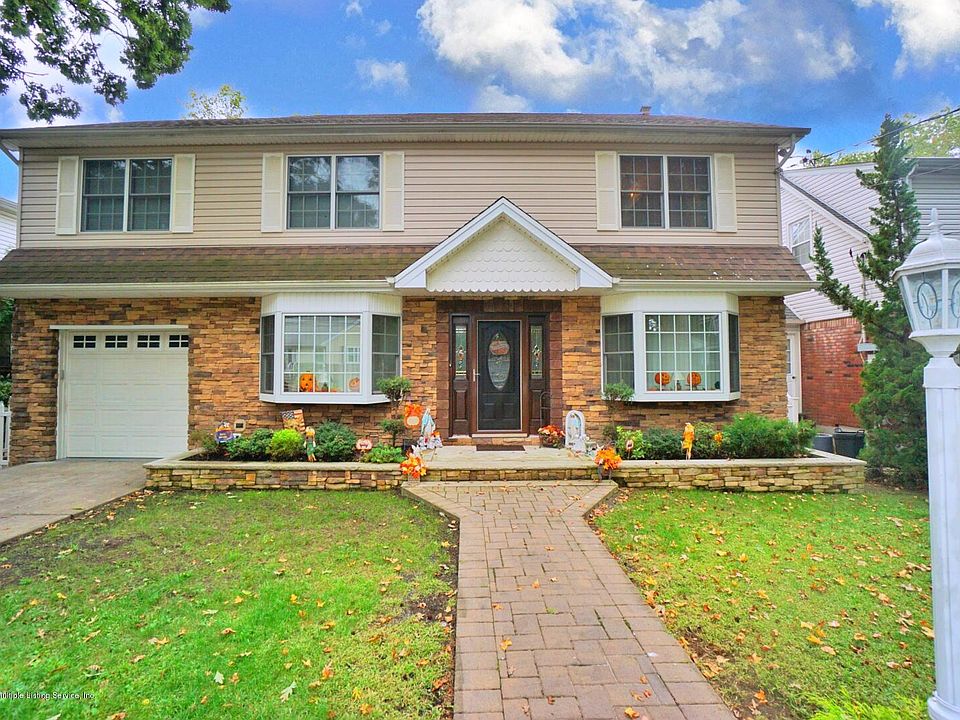 1st image of 286 Isabella Ave