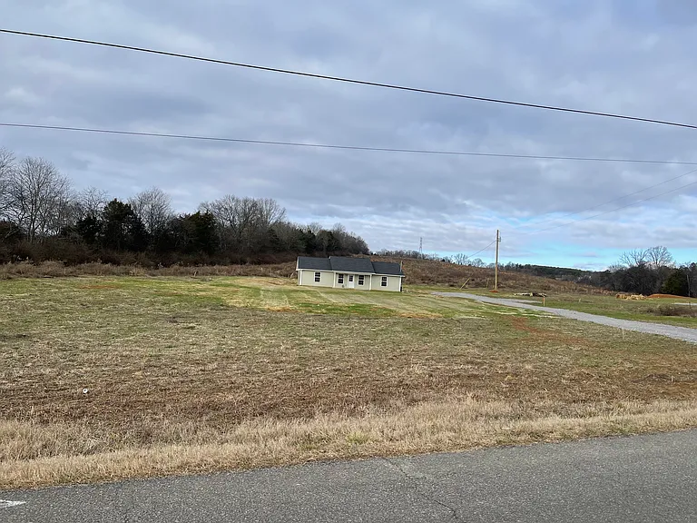 485 Coile Rd — Photo 2