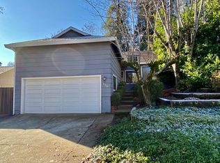 526 Penstock Dr, Grass Valley, CA 95945