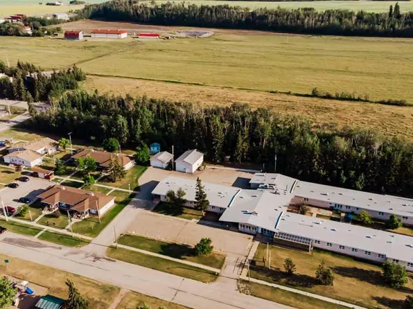 5230 44th Ave #1, Spirit River, AB T0H 3G0