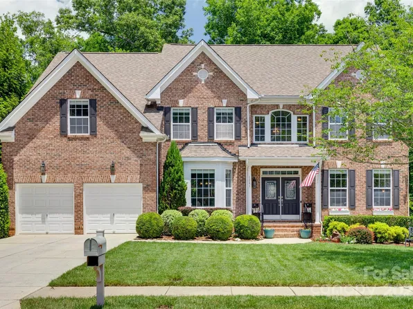1241 Brough Hall Dr, Waxhaw, NC 28173
