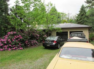 6 Lockwood Dr, Jeannette, PA