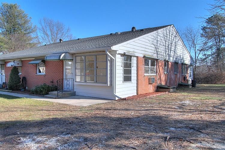1st image of 8C Valley Forge Dr