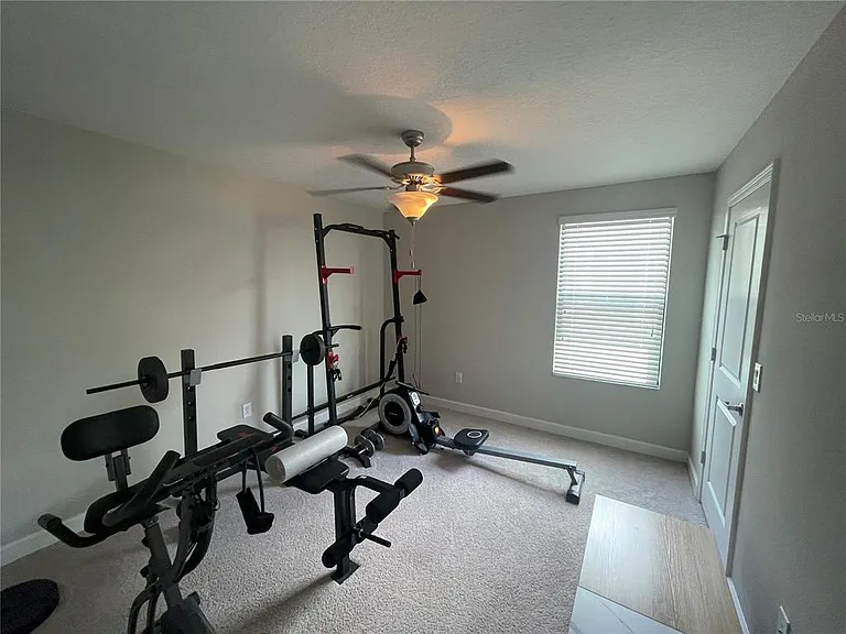 1596 Ludington Ave — Photo 43