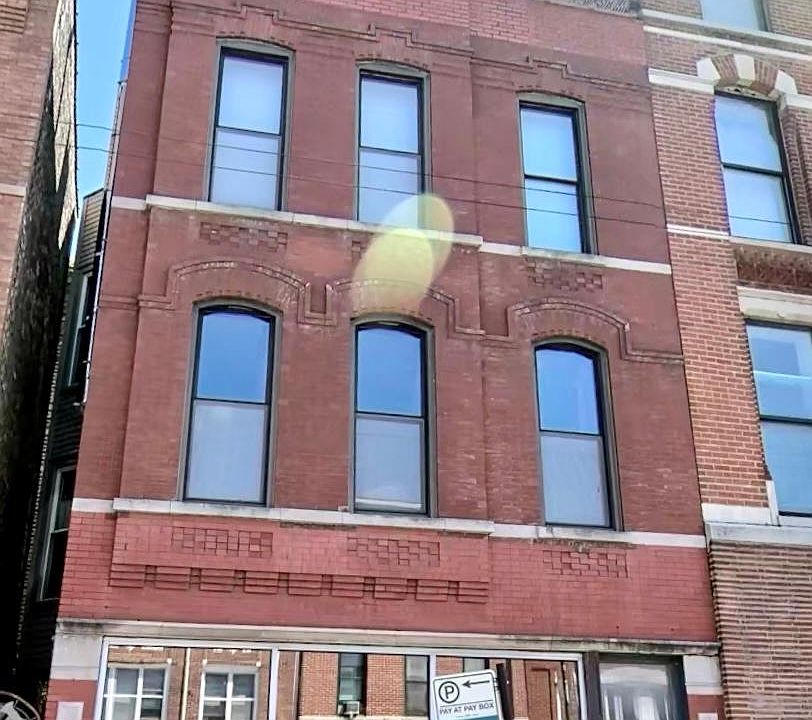 1st image of 1433 W Chicago Ave