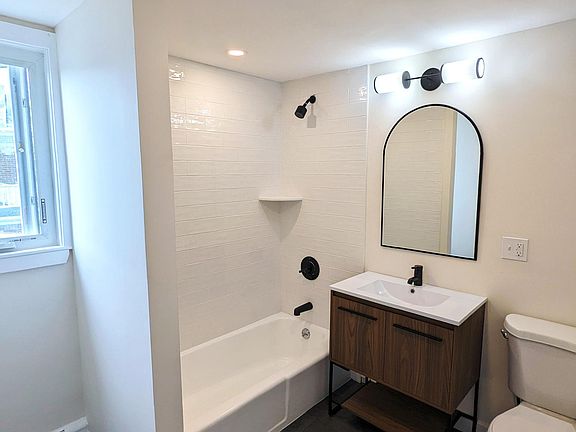 Bathroom #1- Main Floor