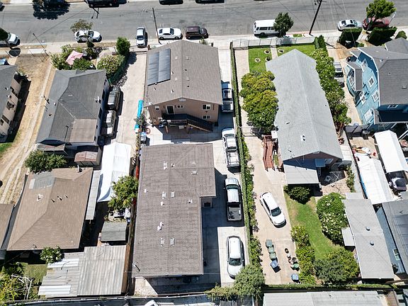 4th image of 202 S Ditman Ave