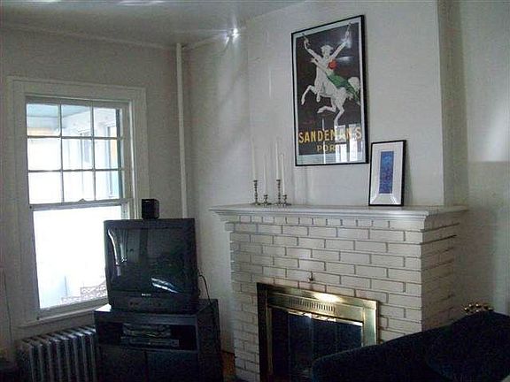 3rd image of 88 Glendale Ave