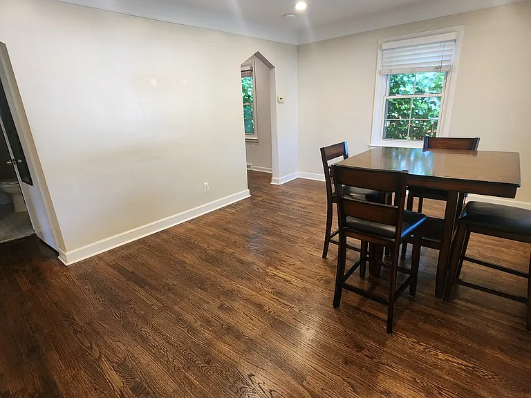 30066 Brentwood St — Photo 2