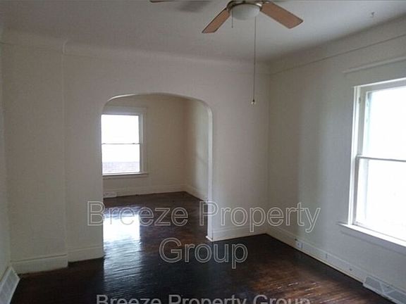 3rd image of 713 Orchard St