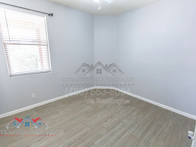 3068 E Ravenswood Dr — Photo 24
