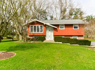 2820 Brookfield Rd, Lancaster, PA 17601