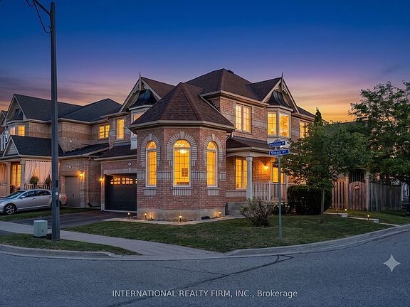 2nd image of 720 Stagg Gdns