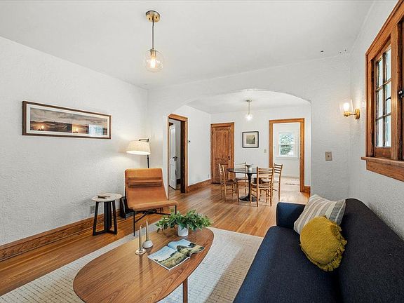 4th image of 4129 45th Ave S