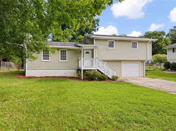 4220 Terrace Dr, Acworth, GA 30101