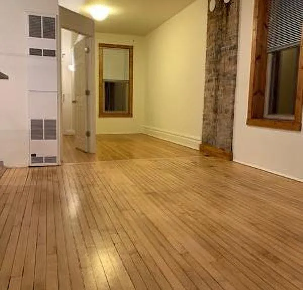 1951 N Bissell St #3R — Photo 1
