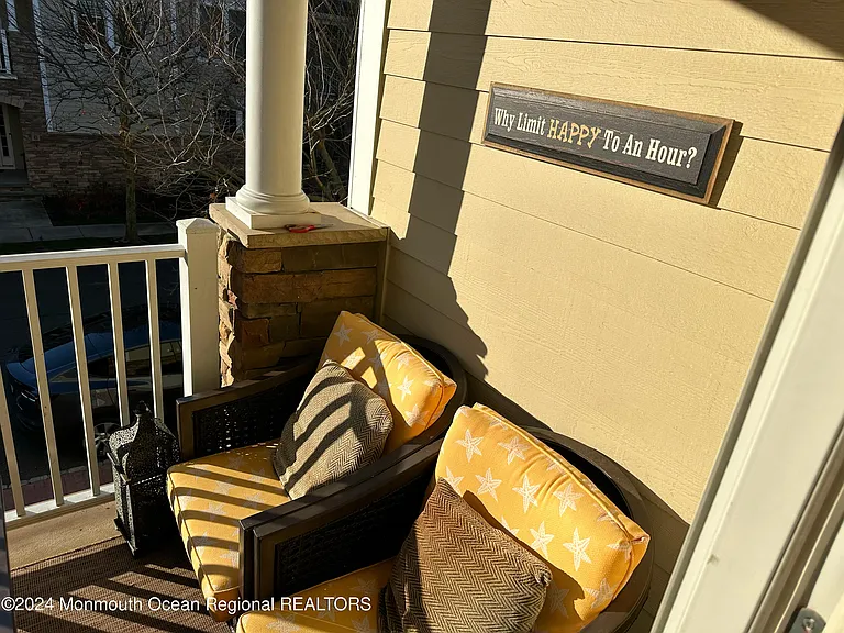 5 Langtry Ter — Photo 39